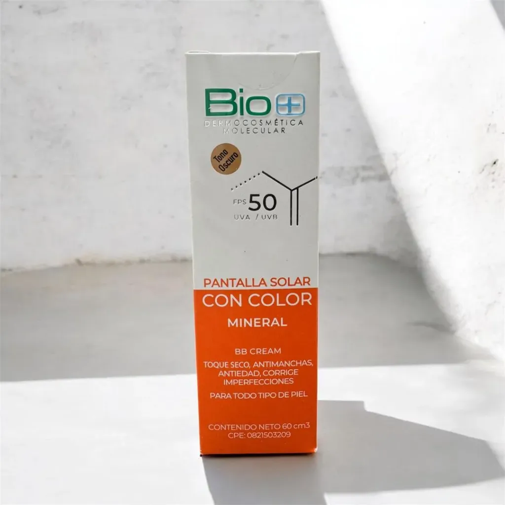 Protector solar Bio con color 50FPS